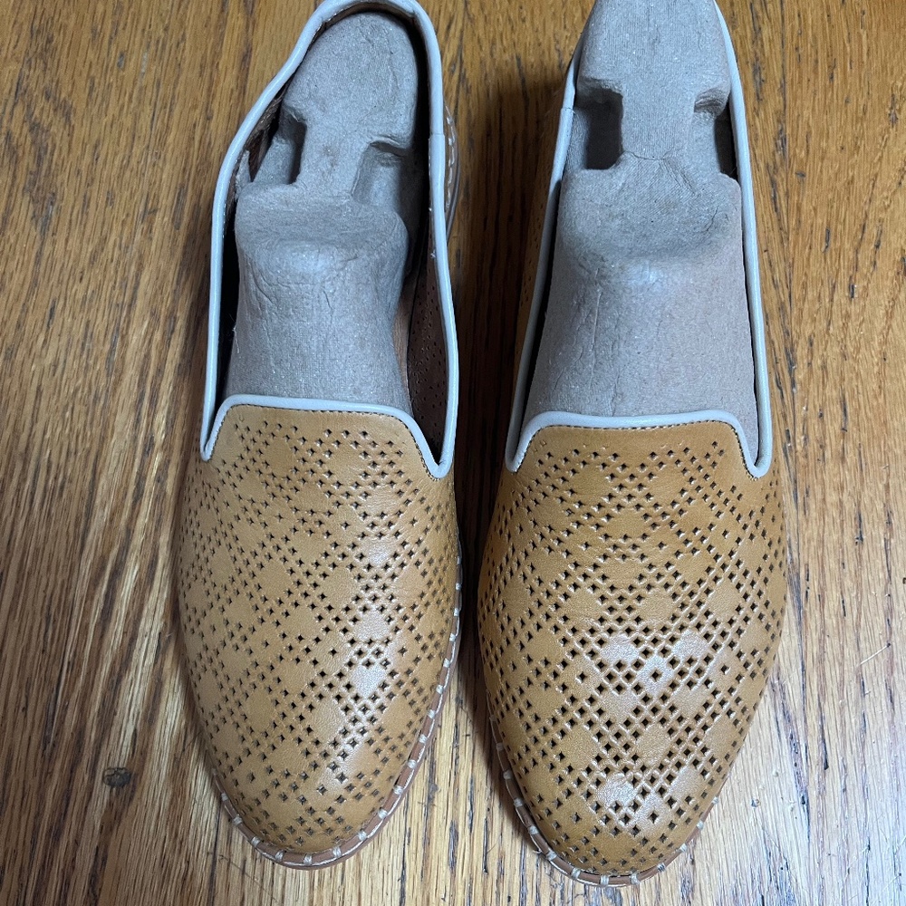 Pikolinos Merida Punched Leather Loafer Honey color size 37 W4F-3799C1